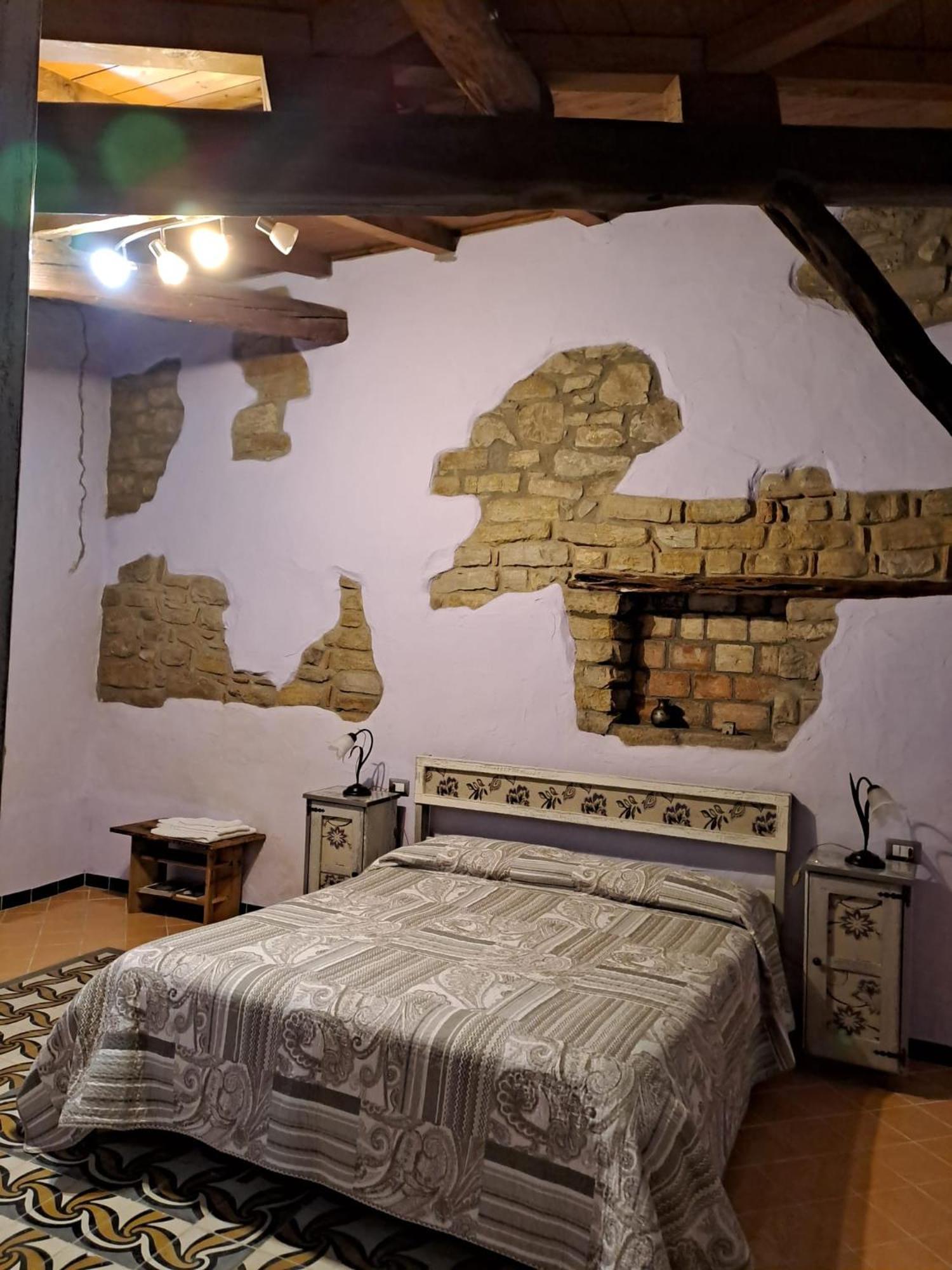 Selegas Sa Domu De Sa Contissa Bed & Breakfast エクステリア 写真