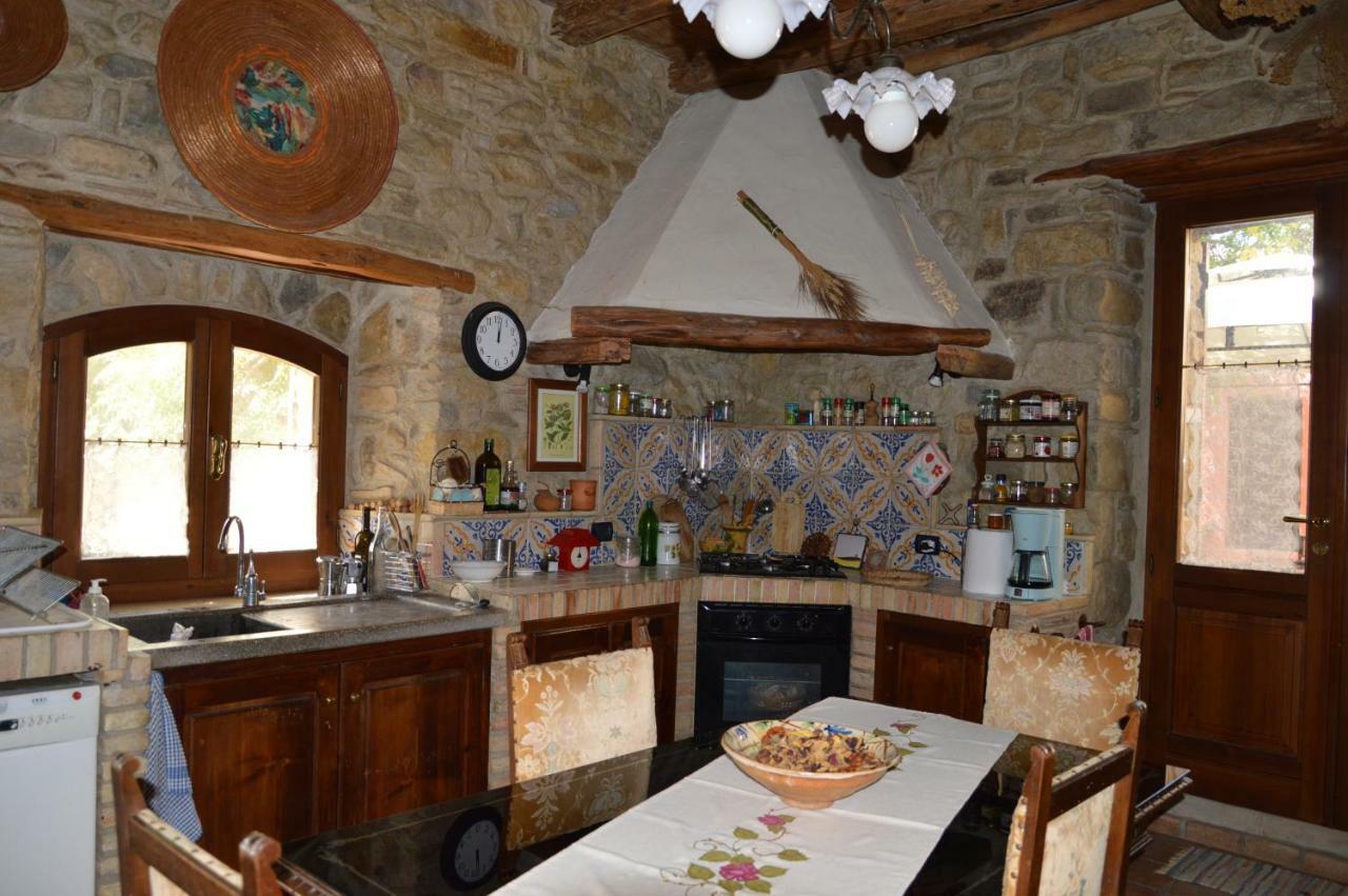Selegas Sa Domu De Sa Contissa Bed & Breakfast エクステリア 写真